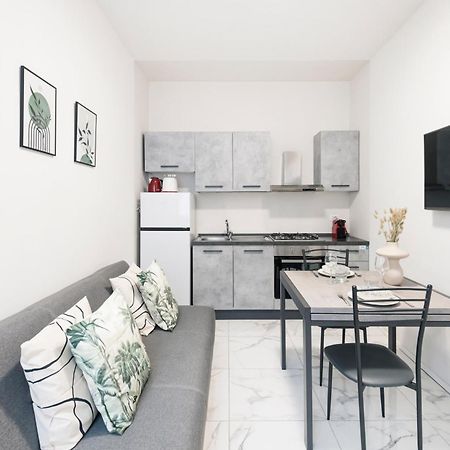 Easylife - Appartamento Elegante Moderno E Accogliente - La Tua Oasi In Citta Milánó Kültér fotó