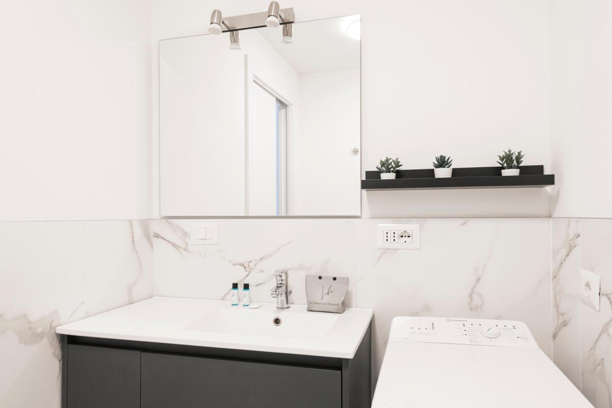 Easylife - Appartamento Elegante Moderno E Accogliente - La Tua Oasi In Citta Milánó Kültér fotó